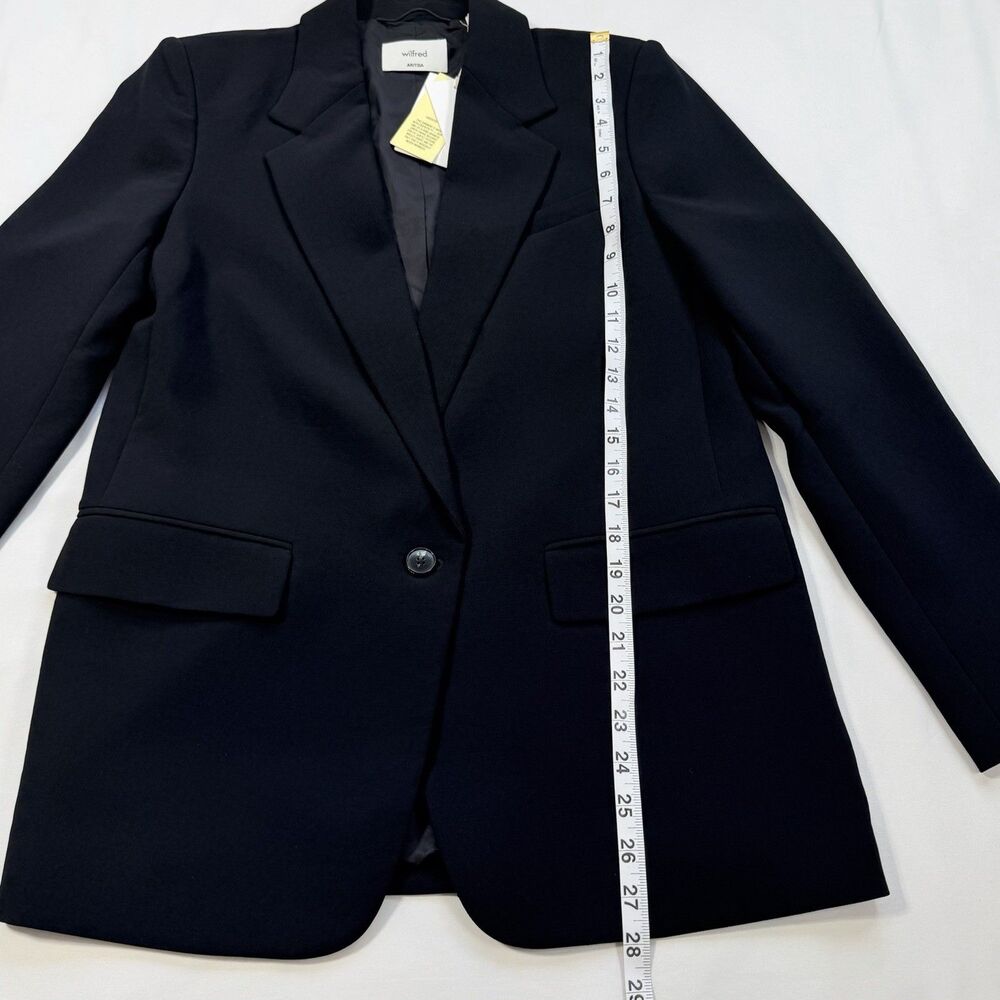 Aritzia Wilfred Generation Blazer Crepette Black Size 2 Minimalist Quiet Luxury - Picture 11 of 13
